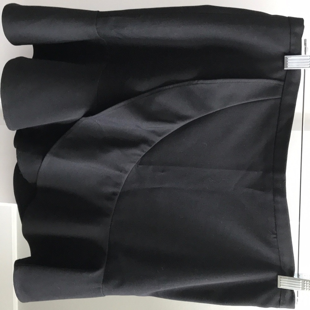 BCBG Maxazria black shirt. Size 6 never worn.